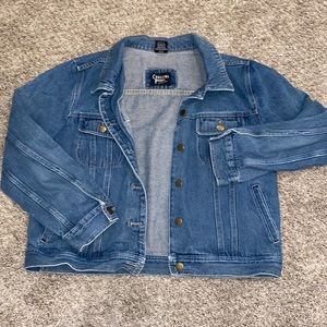 Vintage Jean Jacket!!